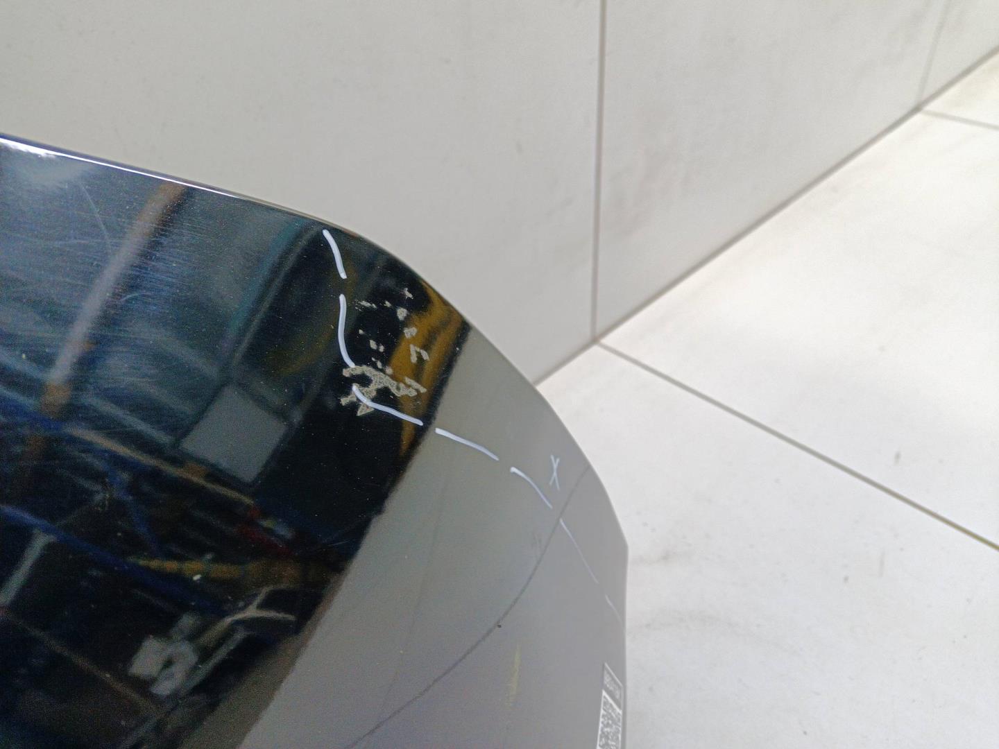 Крыло переднее правое