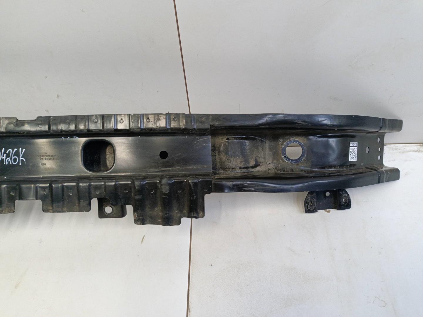 Усилитель переднего бампера