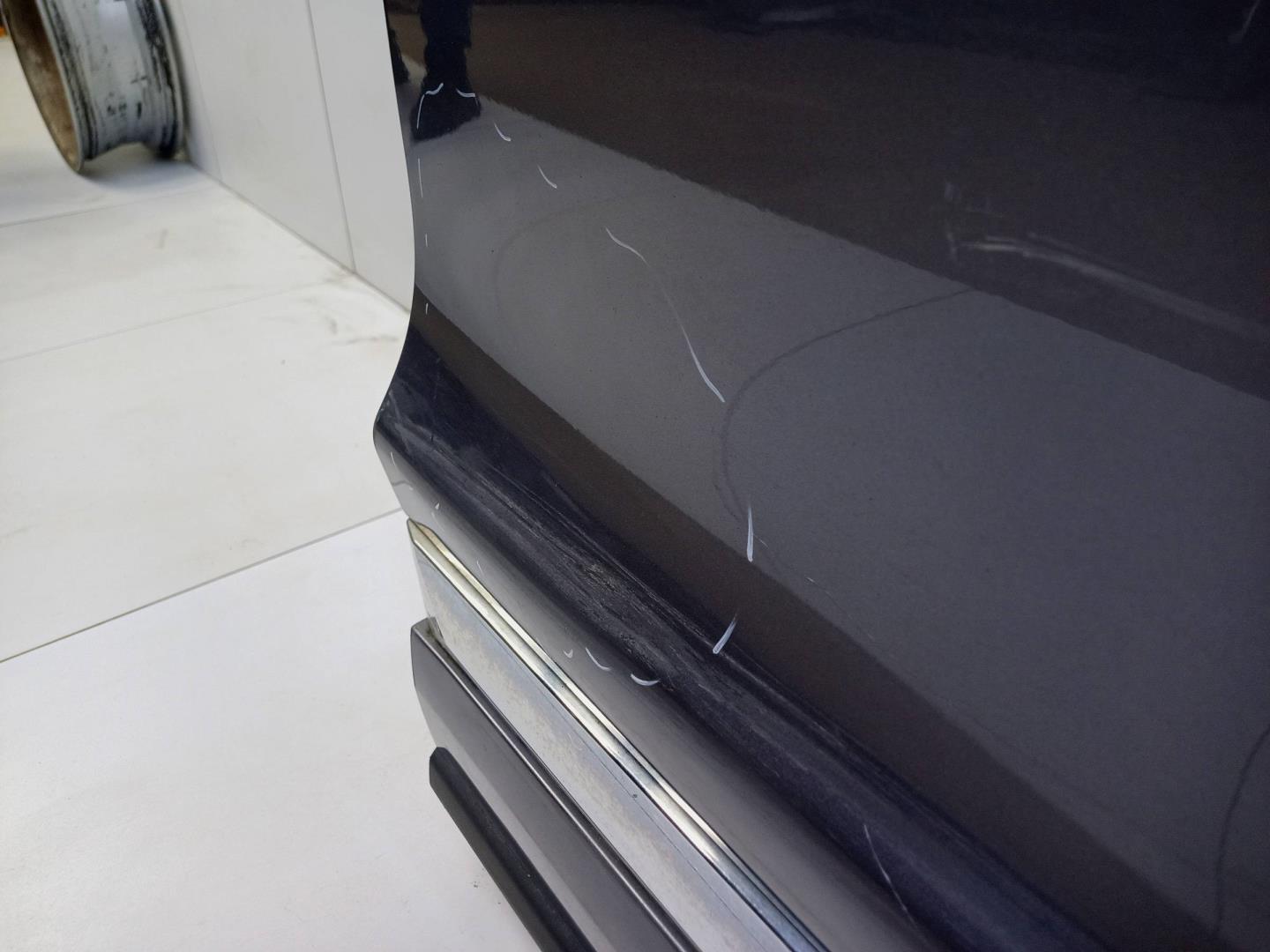 Дверь задняя левая