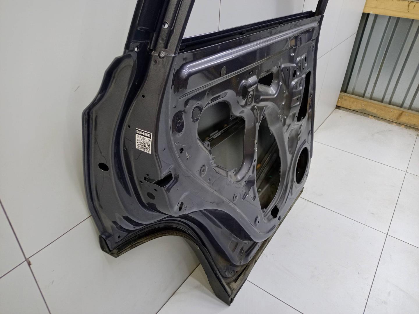 Дверь задняя левая