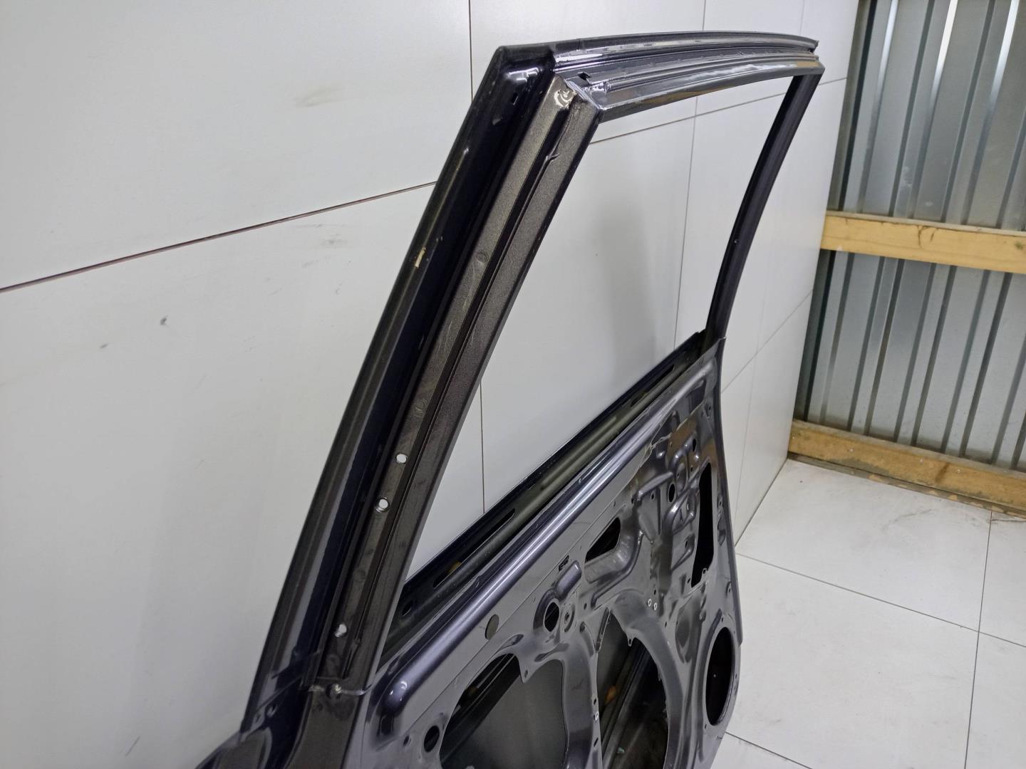 Дверь задняя левая