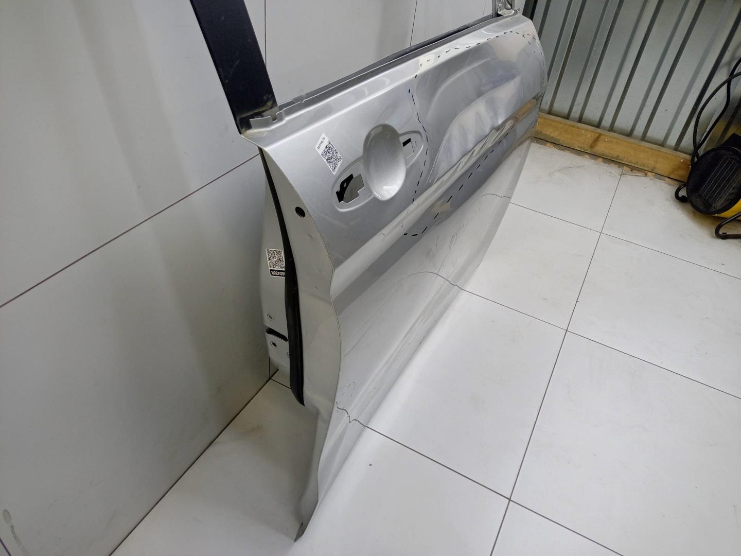 Дверь передняя правая