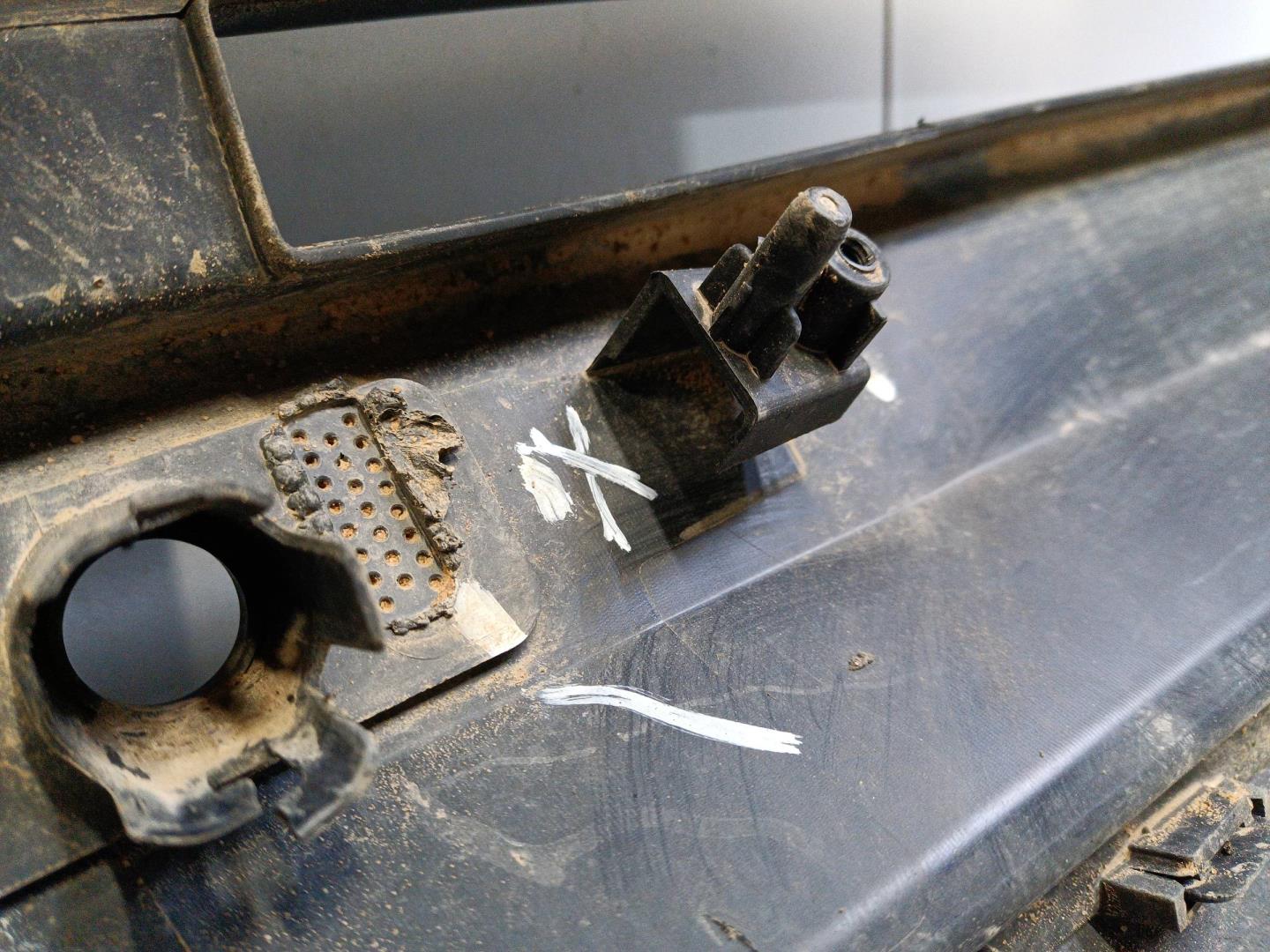 Бампер задний