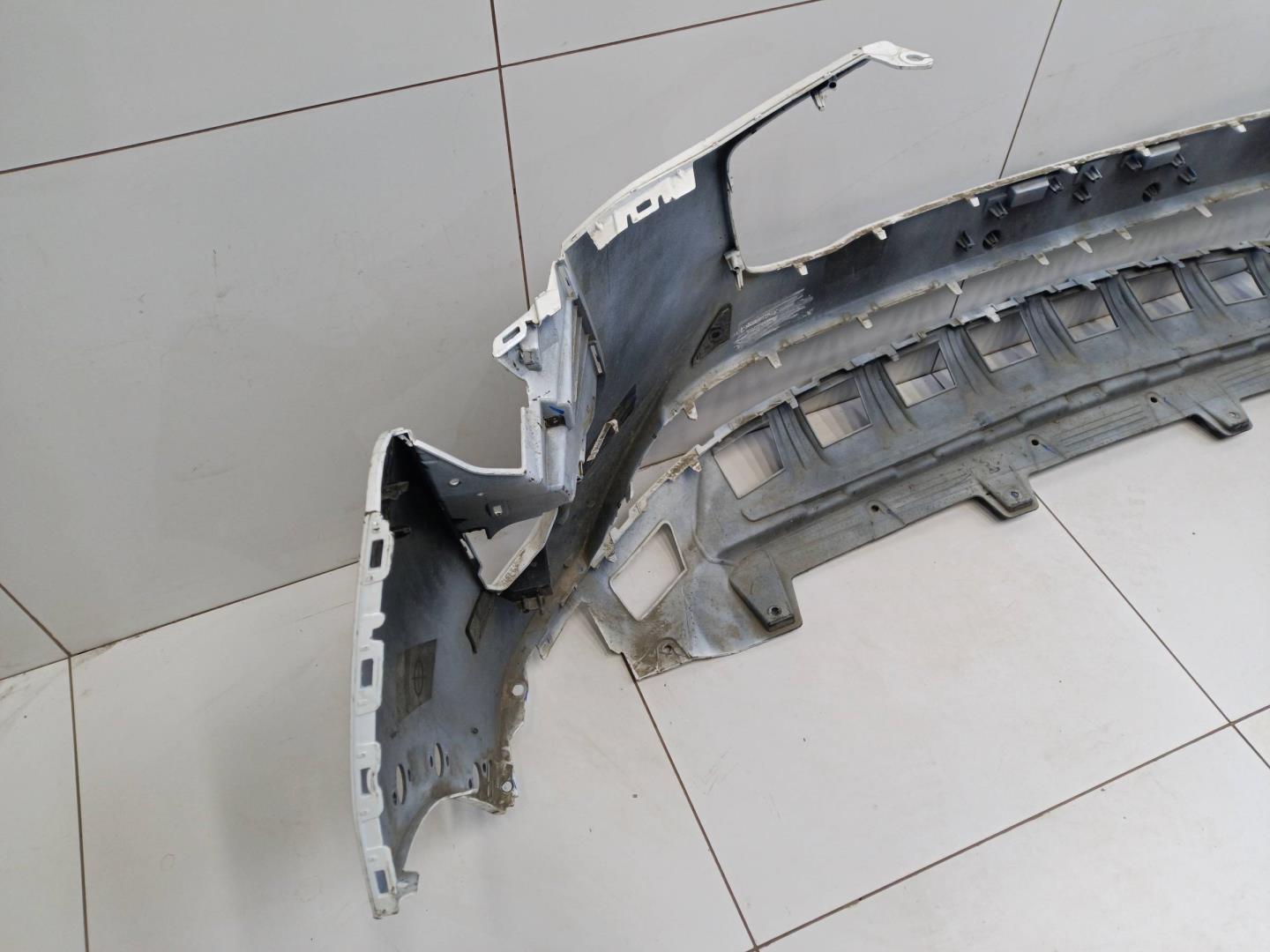 Бампер передний