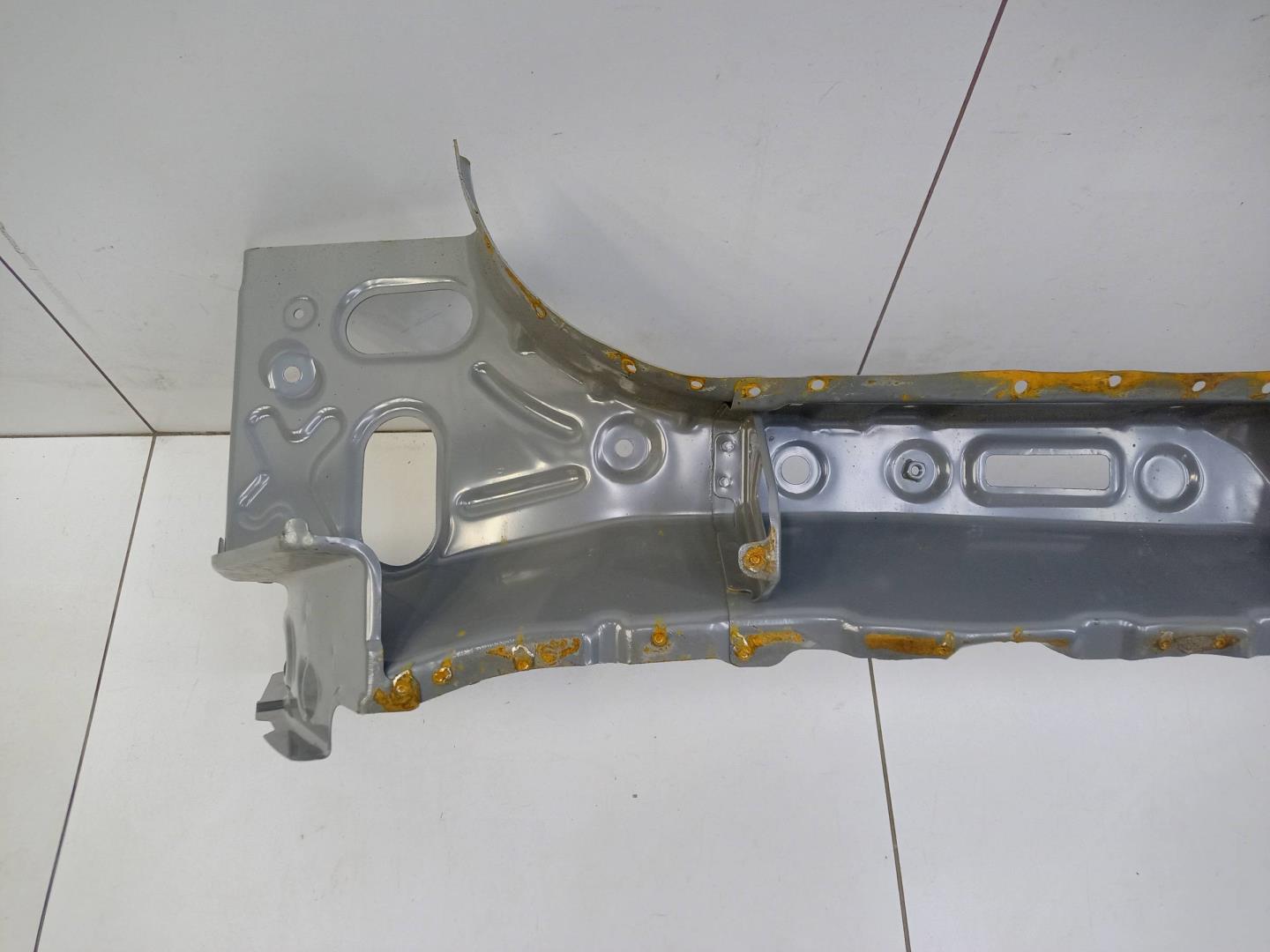 Панель задняя