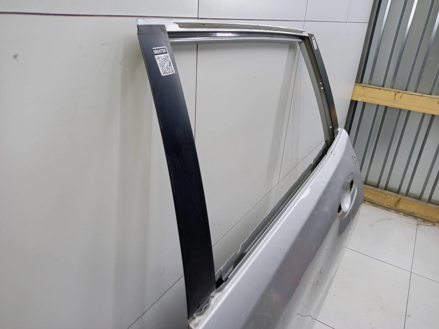 Дверь задняя левая