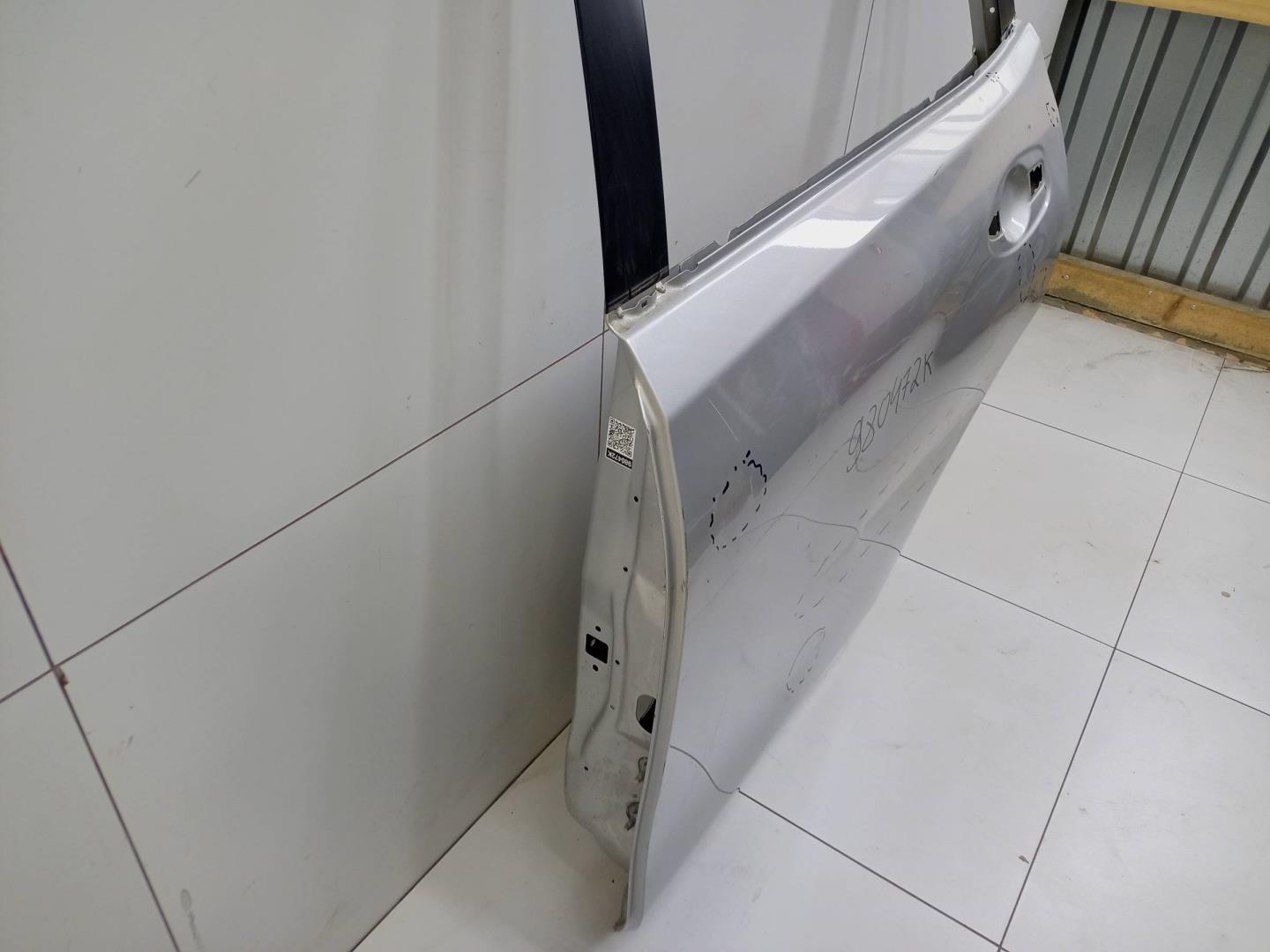 Дверь задняя левая