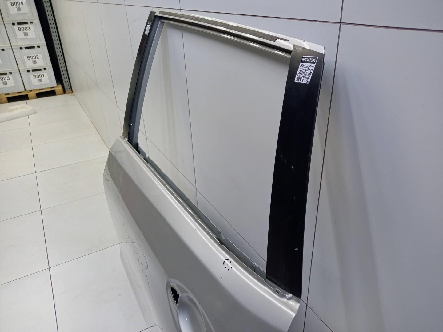 Дверь задняя левая