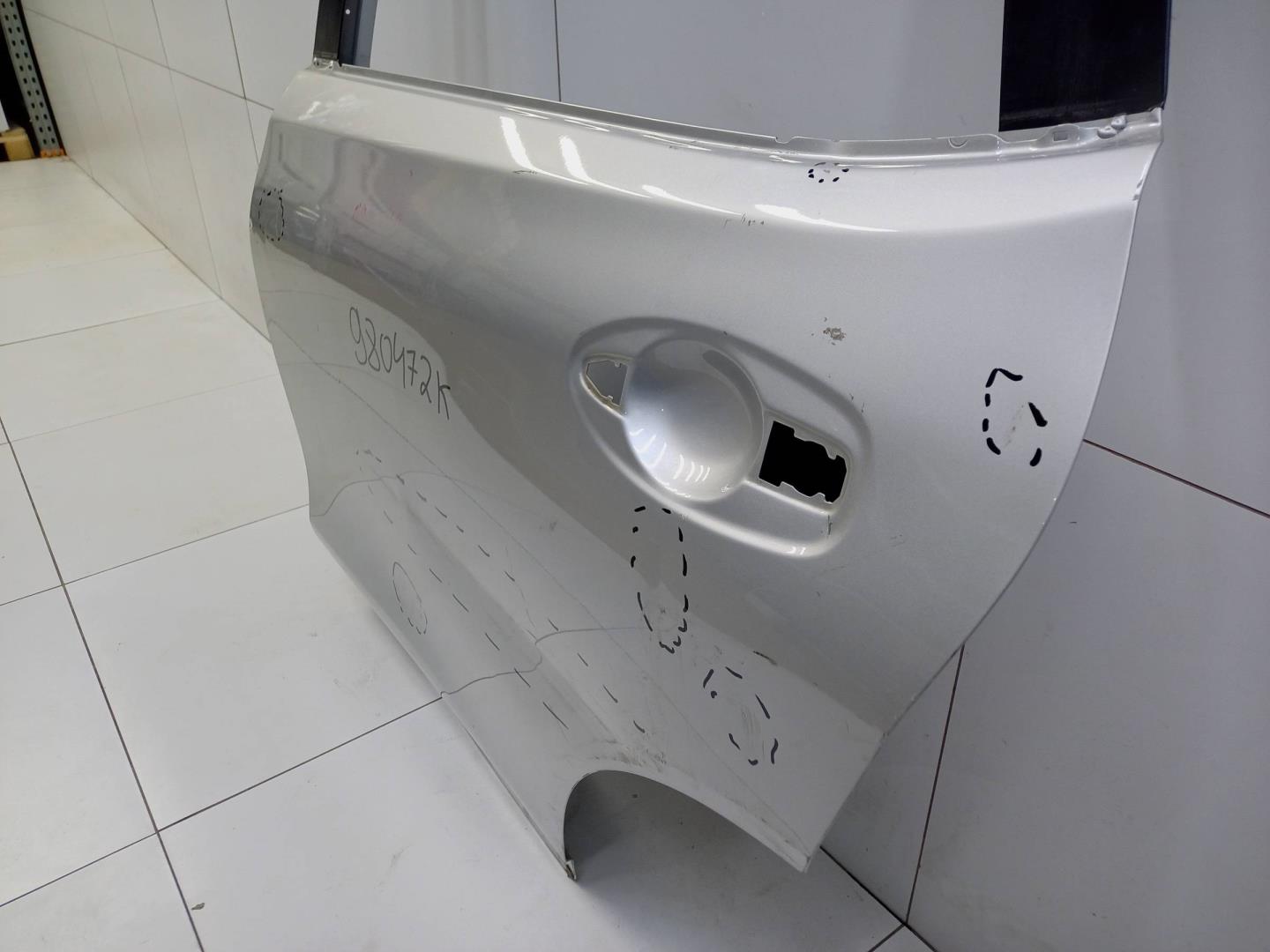 Дверь задняя левая