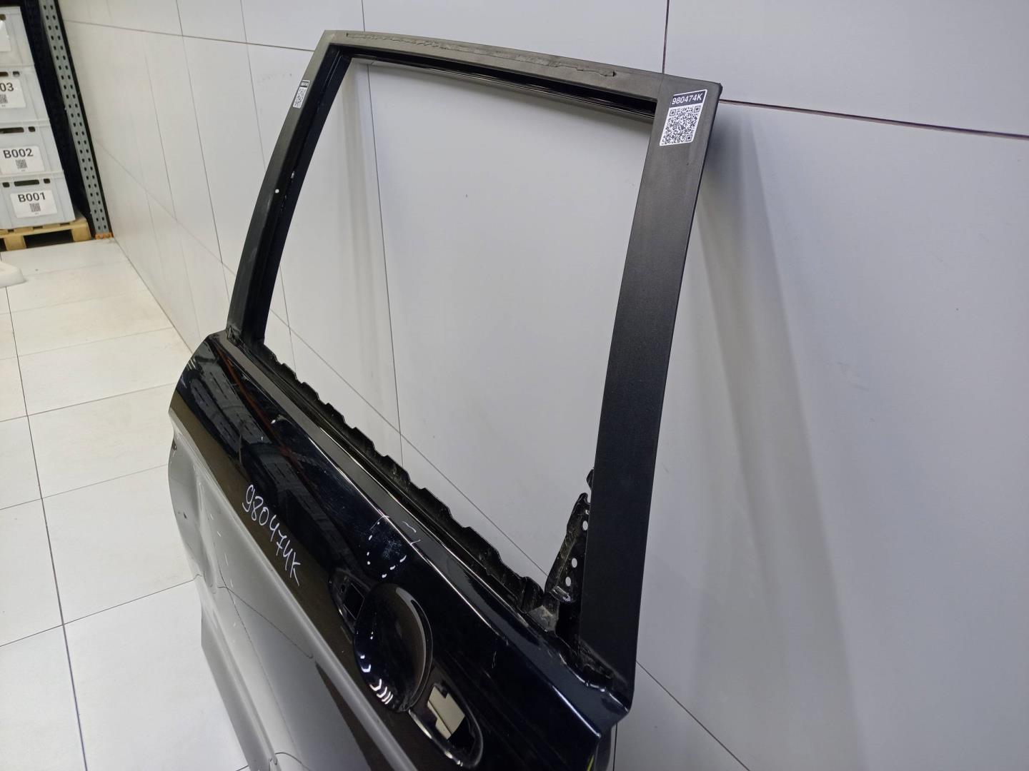 Дверь задняя левая