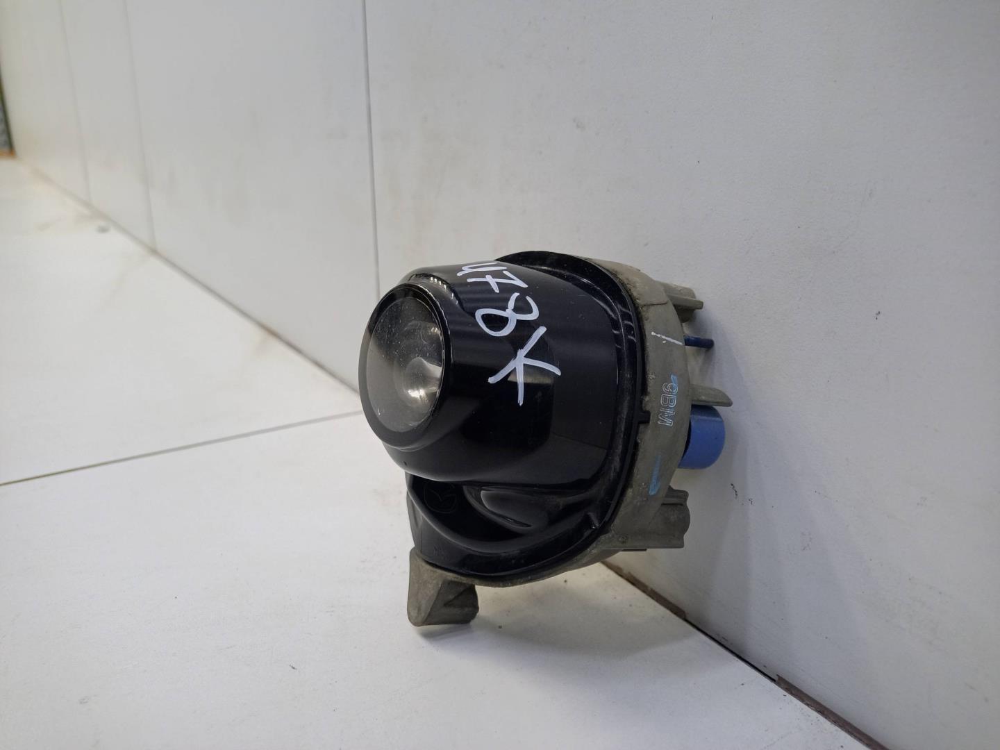 Фара противотуманная правая