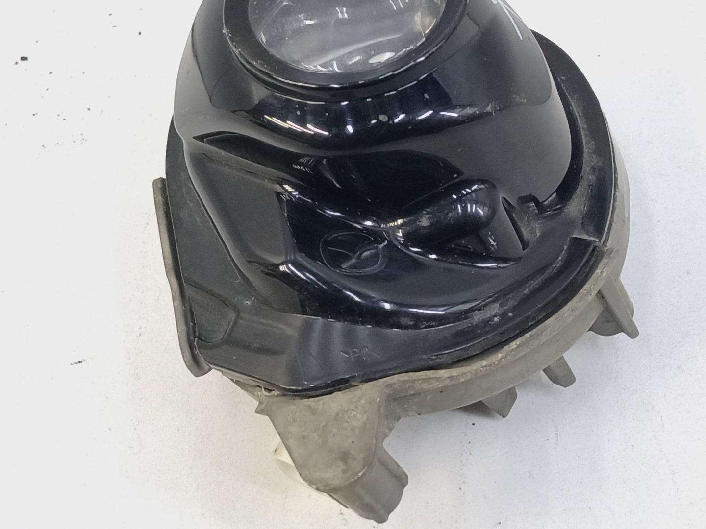 Фара противотуманная правая