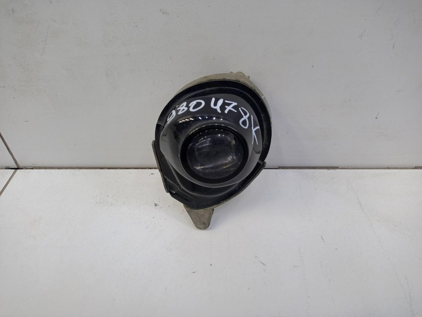 Фара противотуманная правая