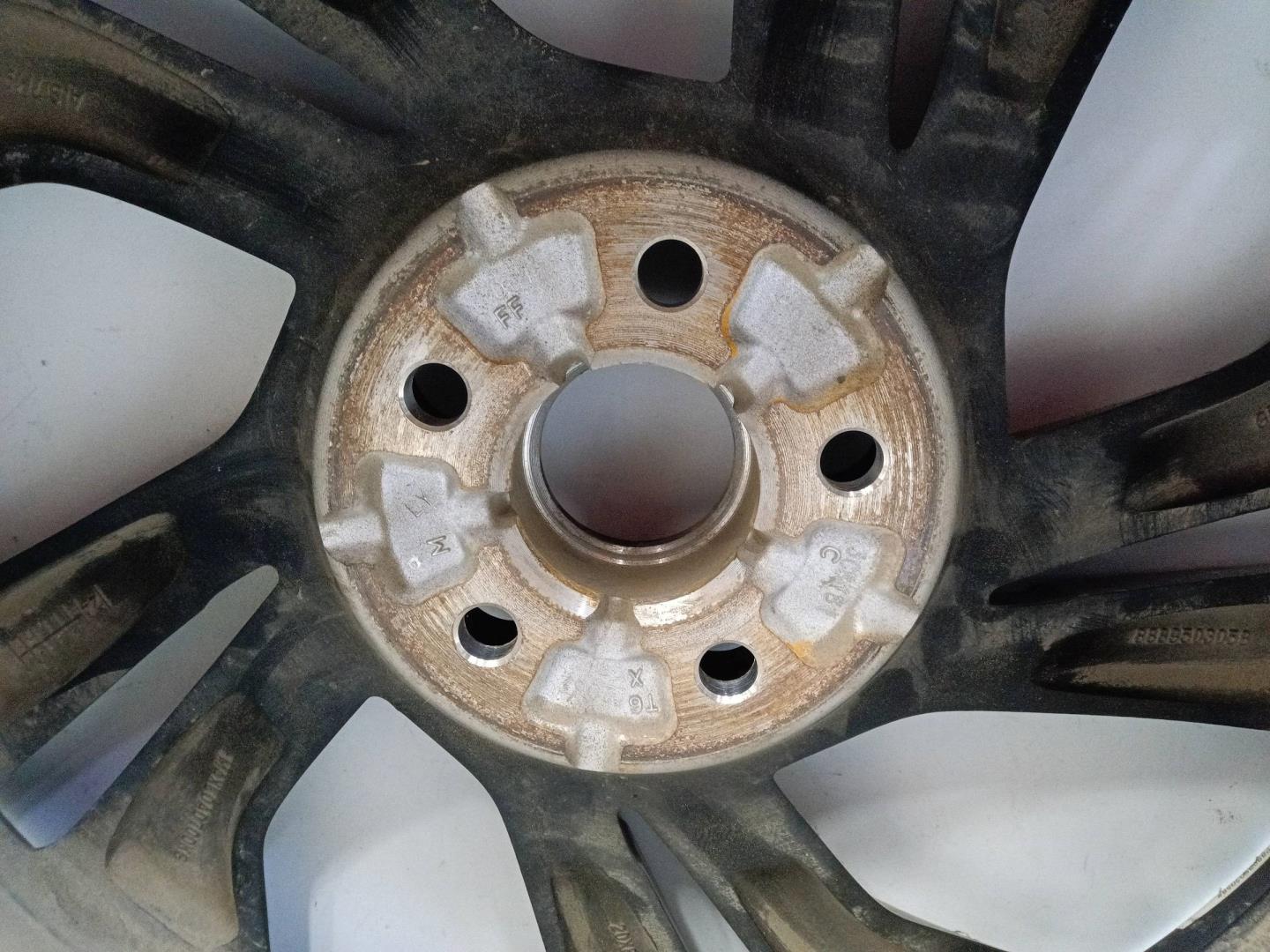 Диск колесный литой легкий сплав