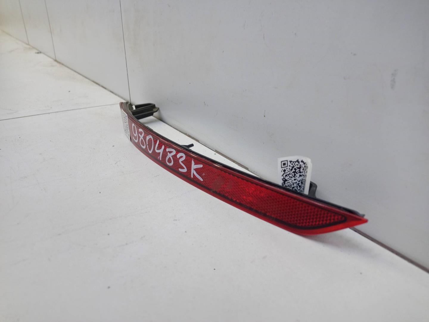 Отражатель в бампер задний левый