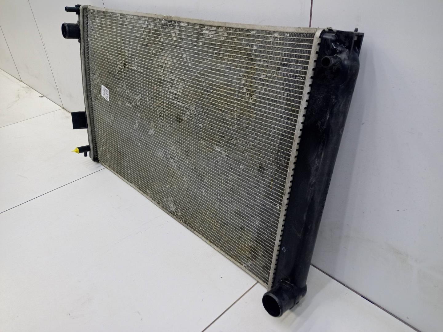 Радиатор охлаждения двигателя основной