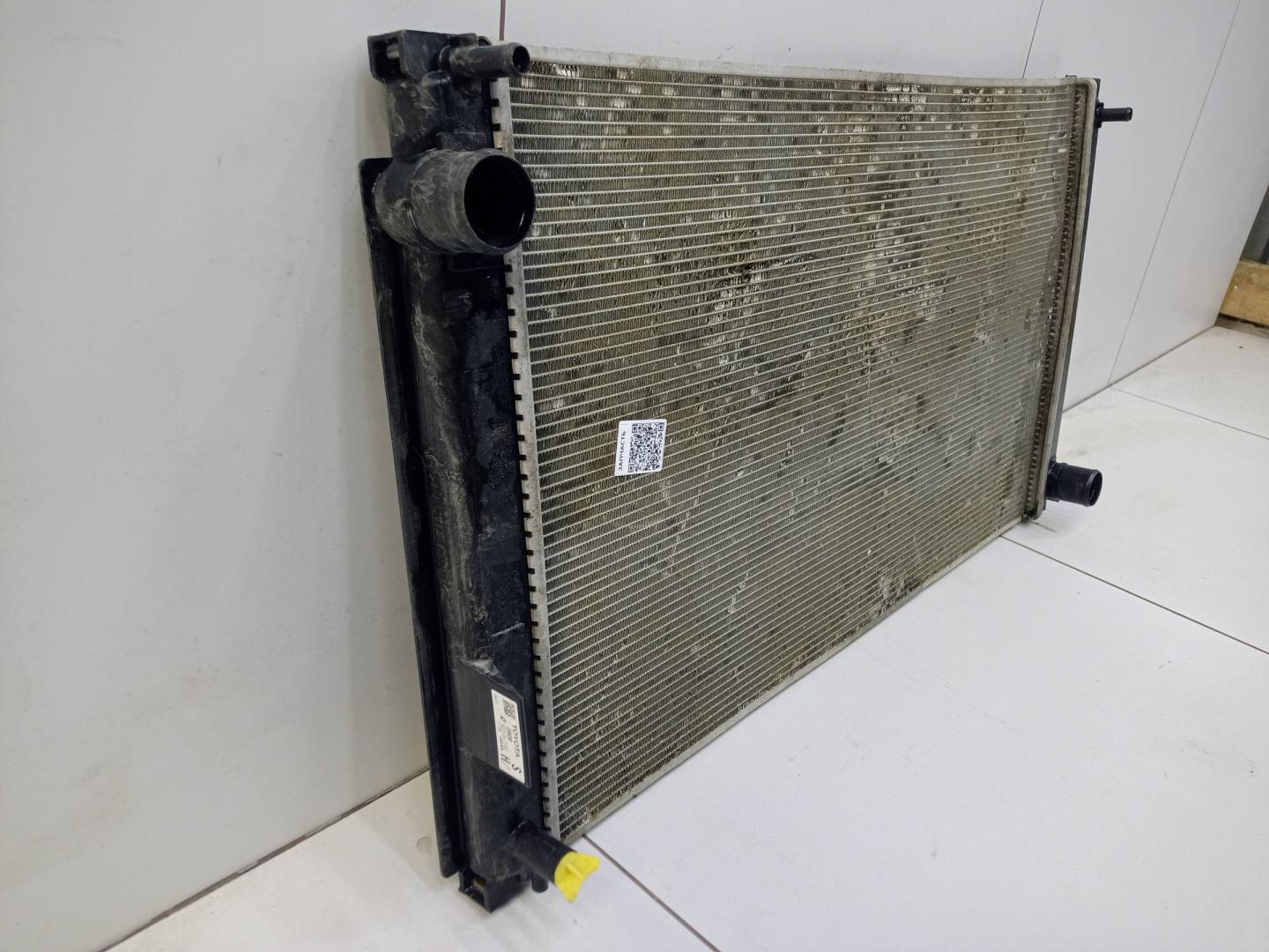 Радиатор охлаждения двигателя основной