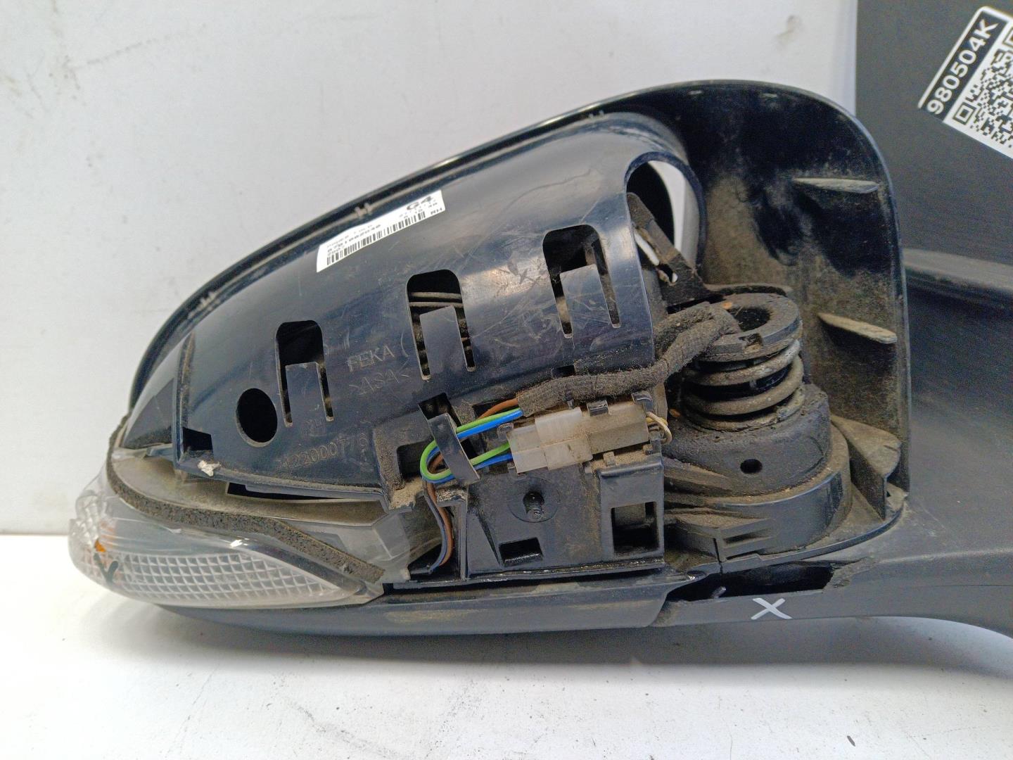 Зеркало правое электрическое