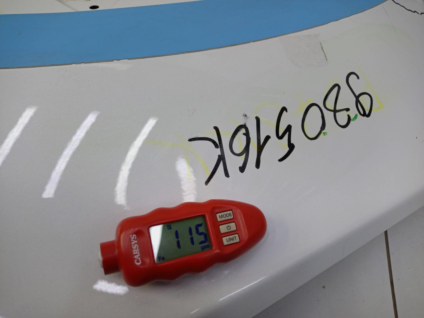 Крыло переднее левое