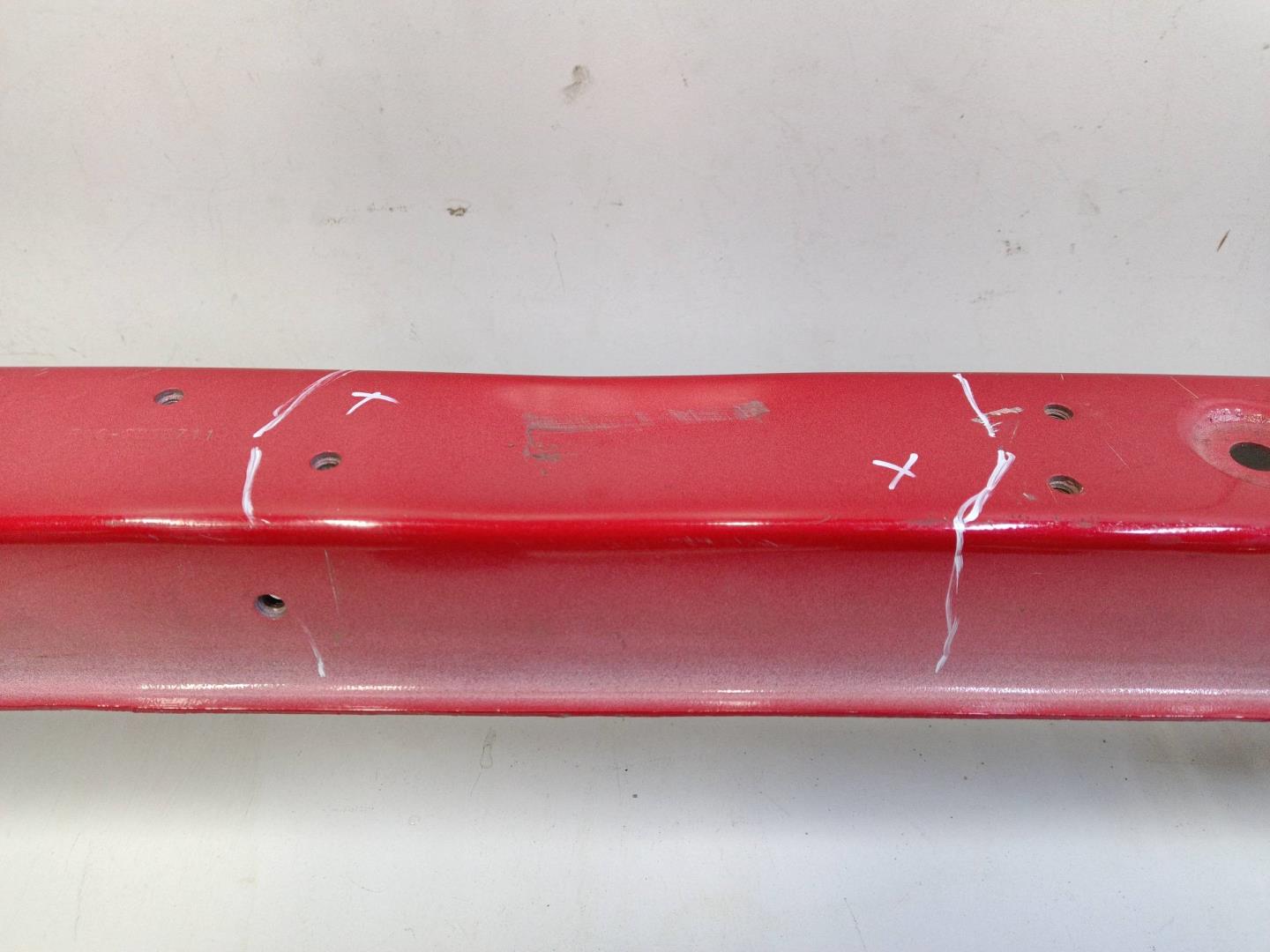 Усилитель переднего бампера