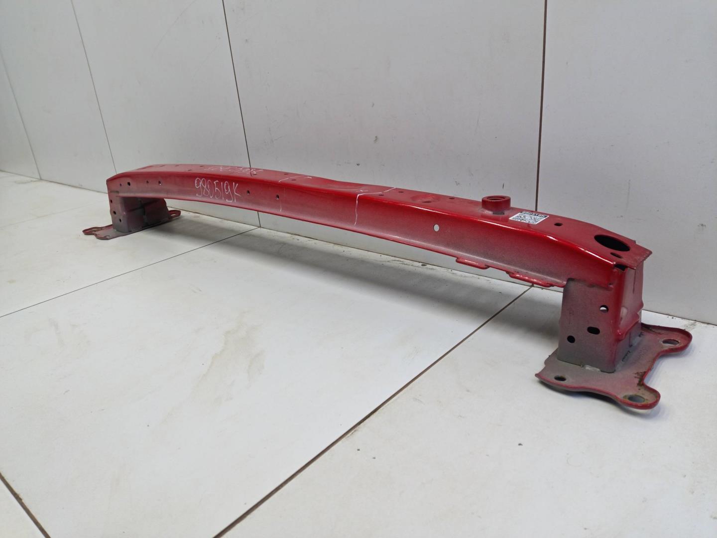 Усилитель переднего бампера