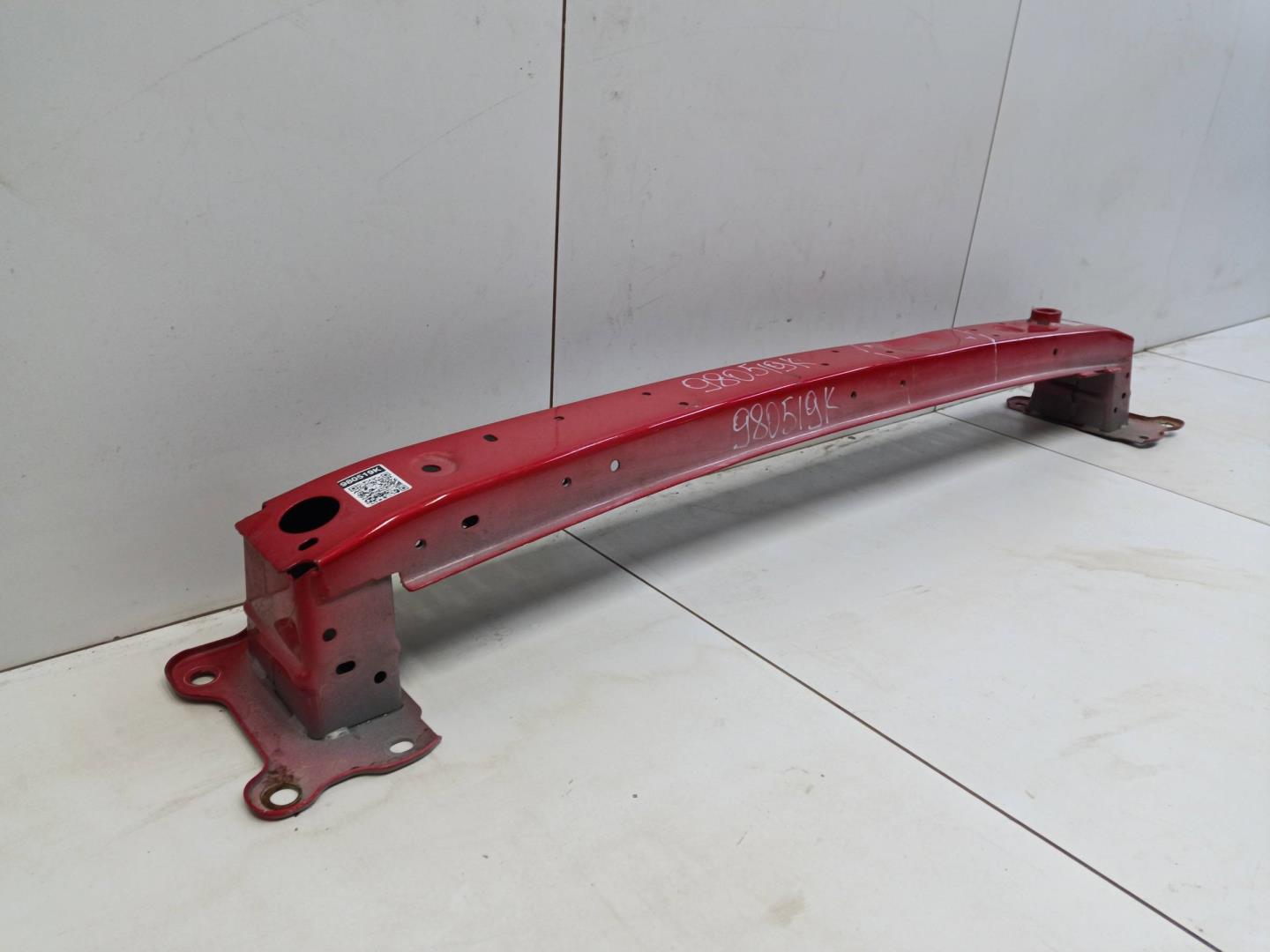 Усилитель переднего бампера