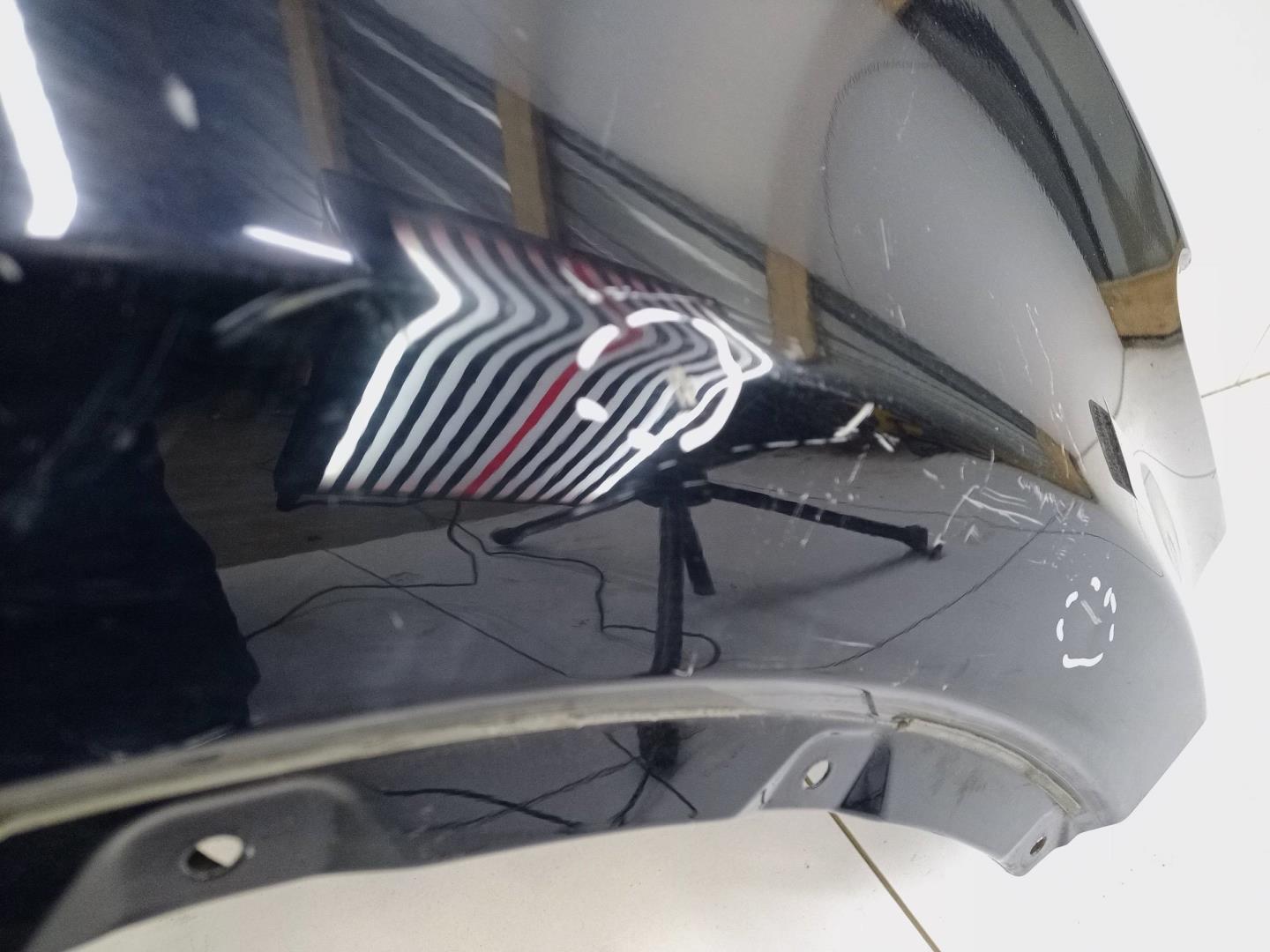 Крыло переднее правое