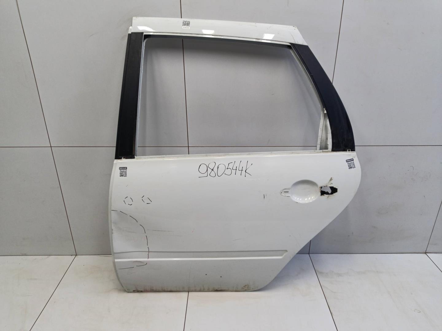 Дверь задняя левая