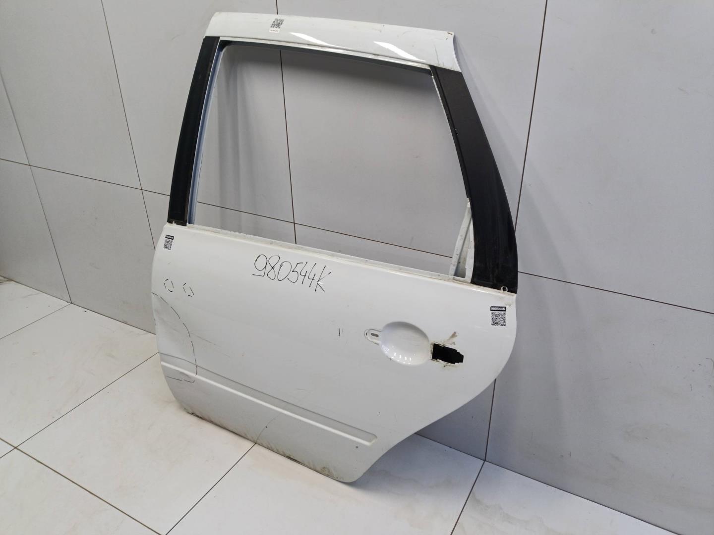 Дверь задняя левая