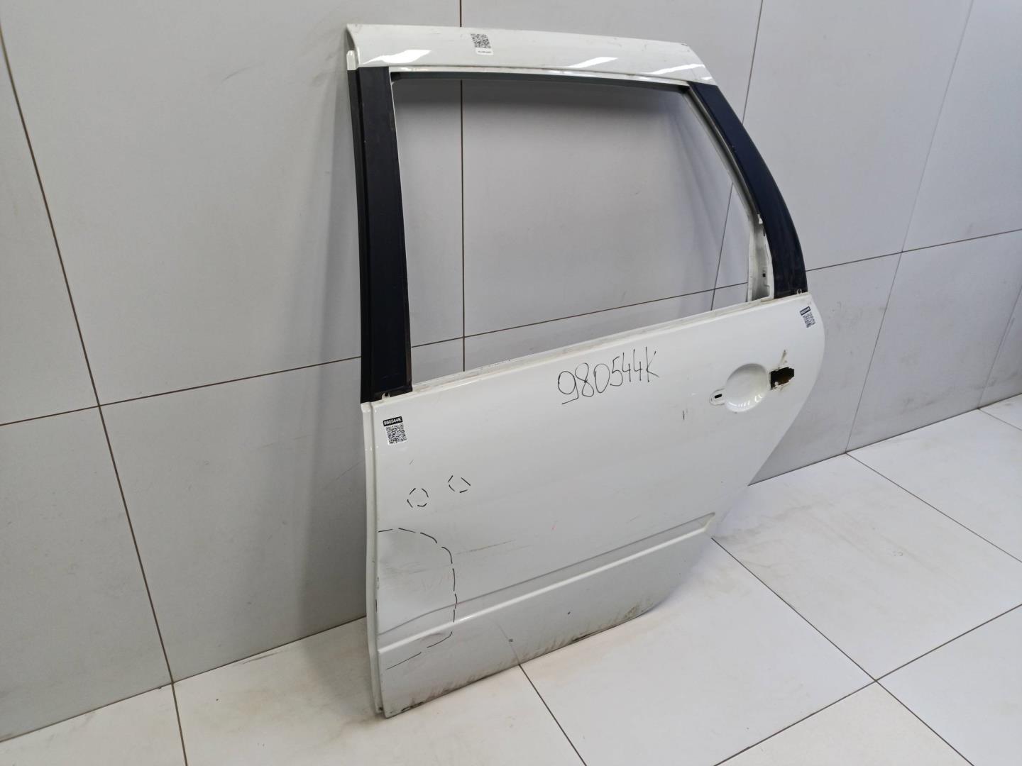 Дверь задняя левая