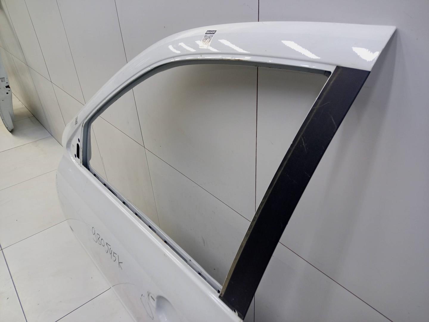 Дверь передняя левая