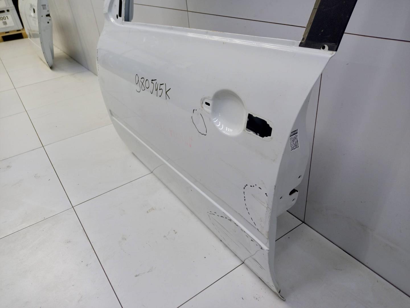 Дверь передняя левая