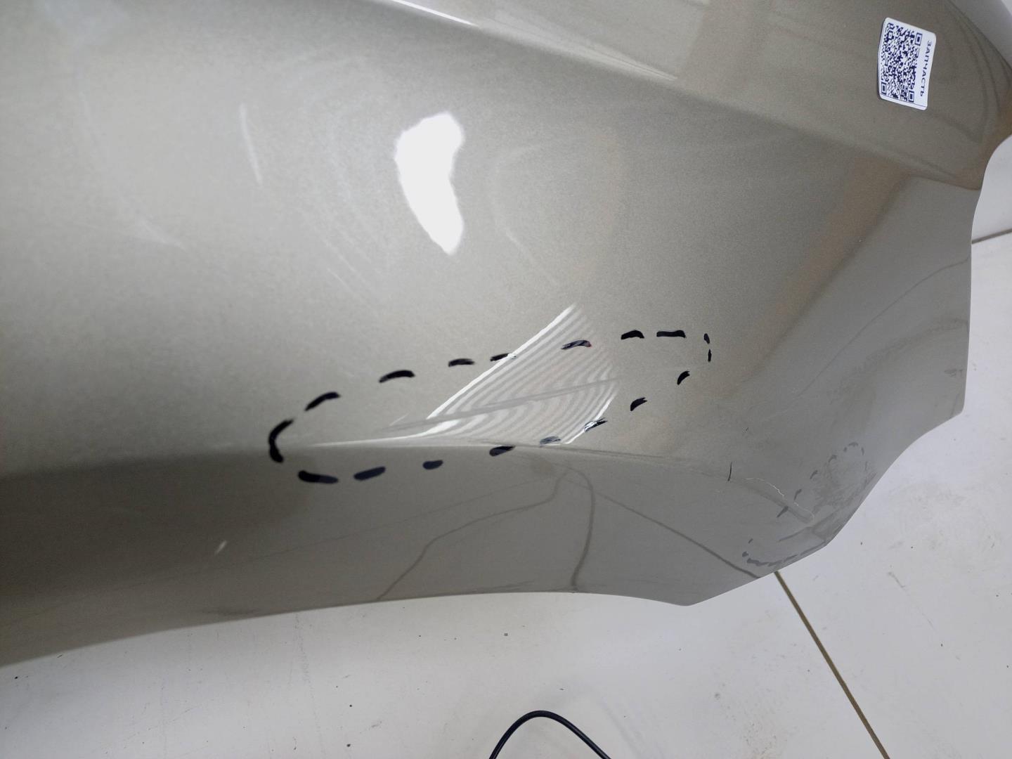 Крыло переднее правое