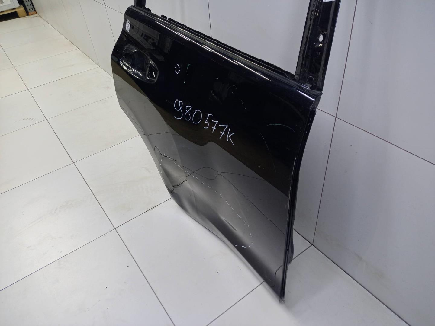 Дверь задняя правая