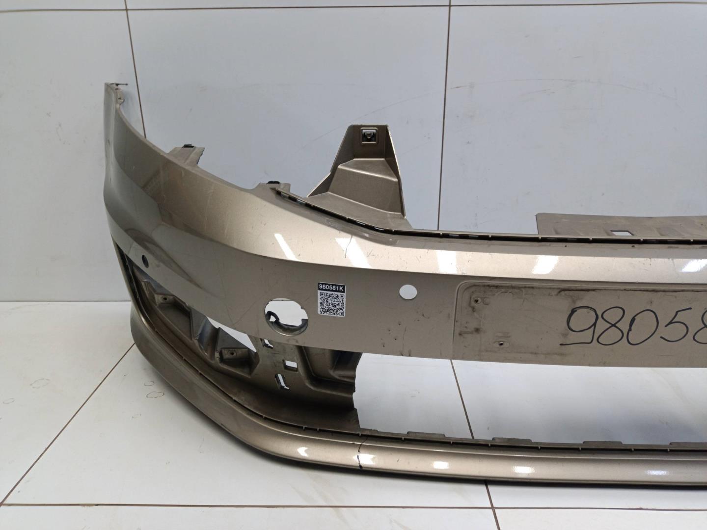 Бампер передний