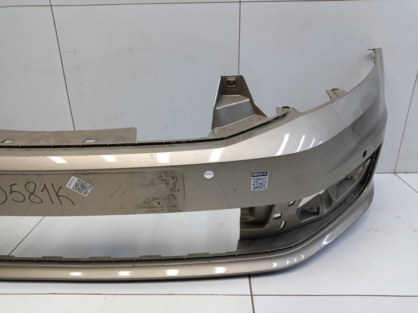 Бампер передний