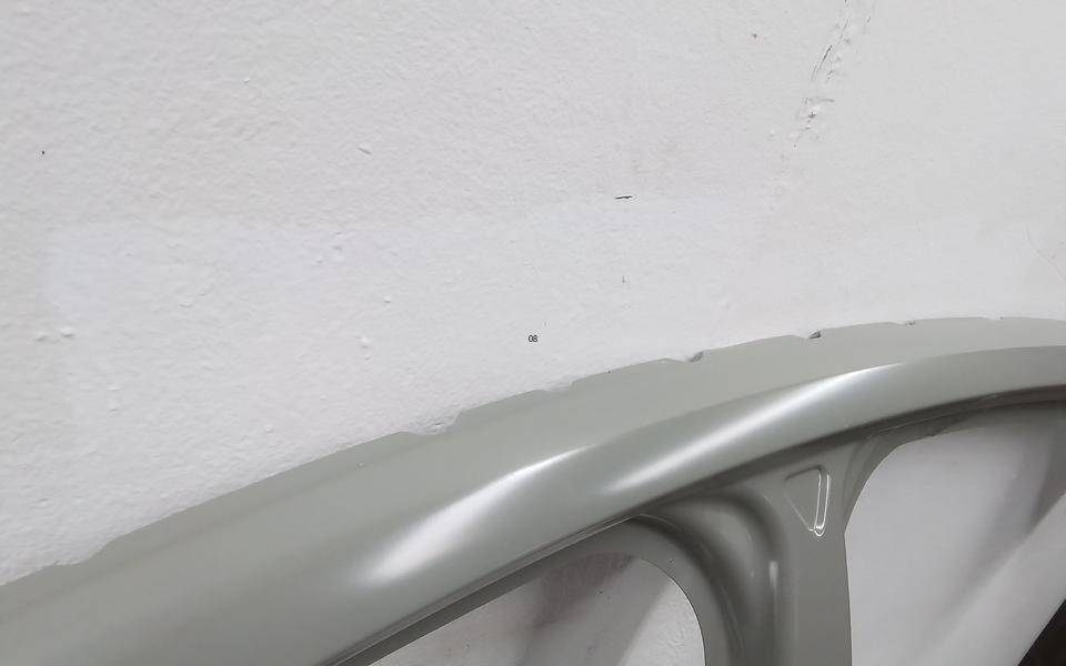 Кузовной элемент