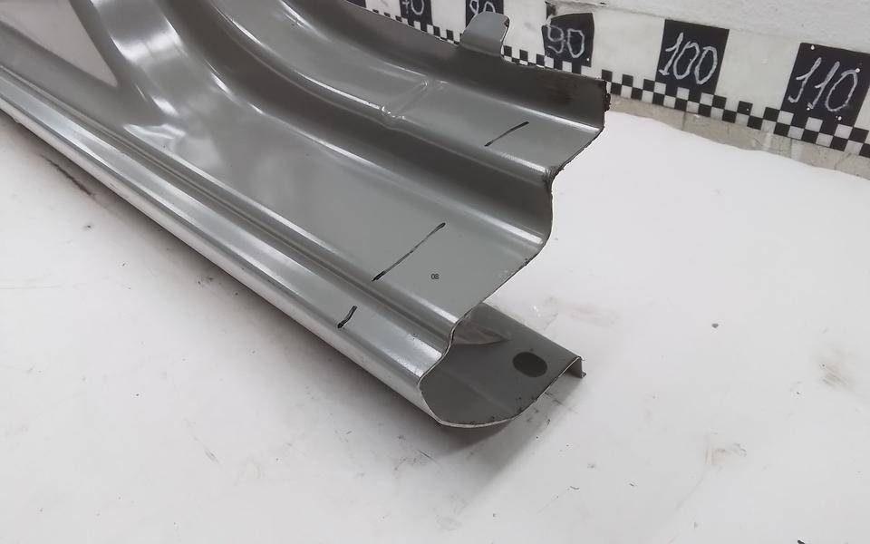 Кузовной элемент