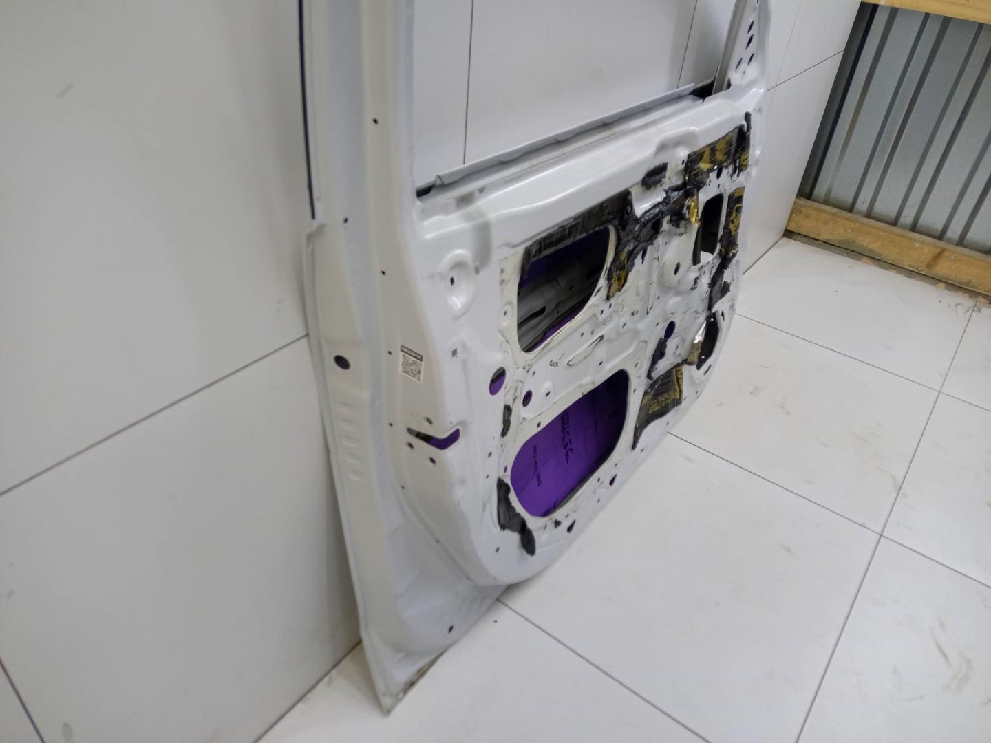 Дверь передняя левая