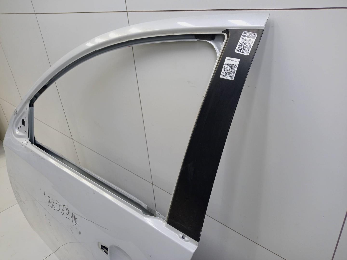 Дверь передняя левая