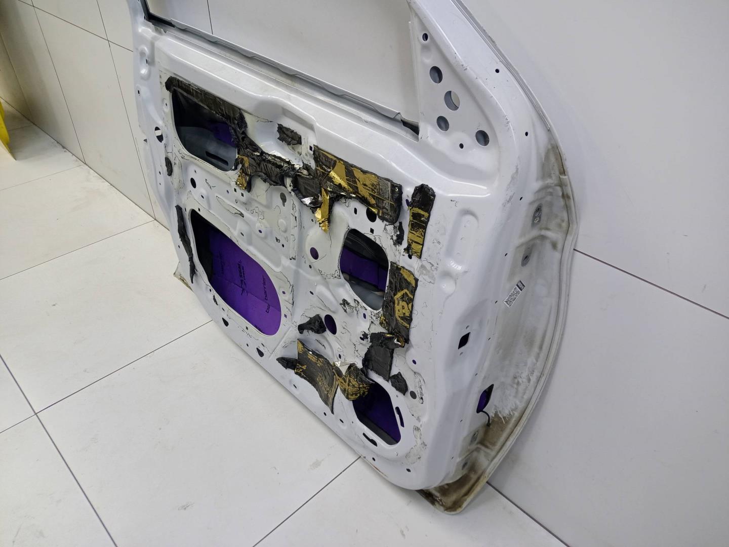 Дверь передняя левая