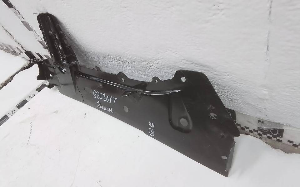 Кузовной элемент