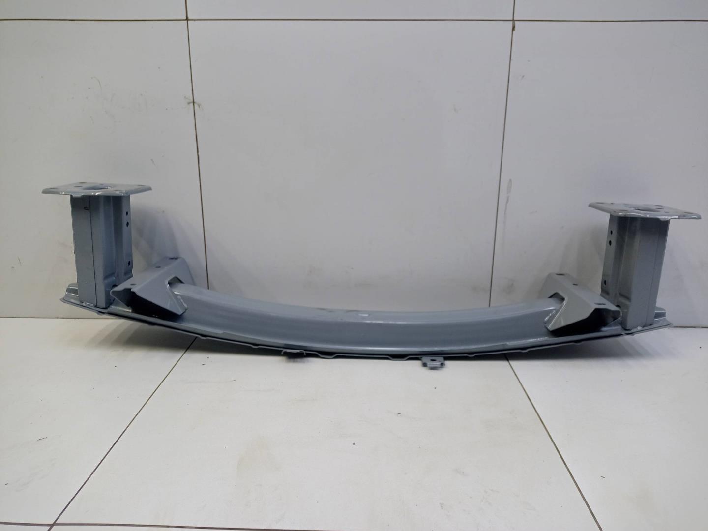 Усилитель переднего бампера