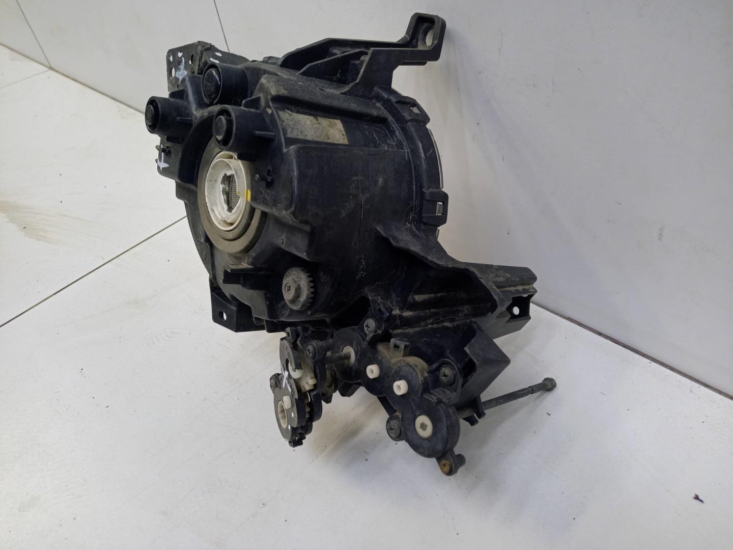 Фара противотуманная правая