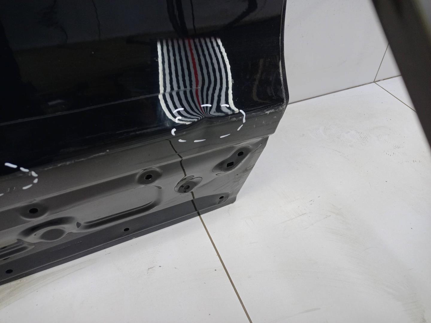 Дверь задняя правая