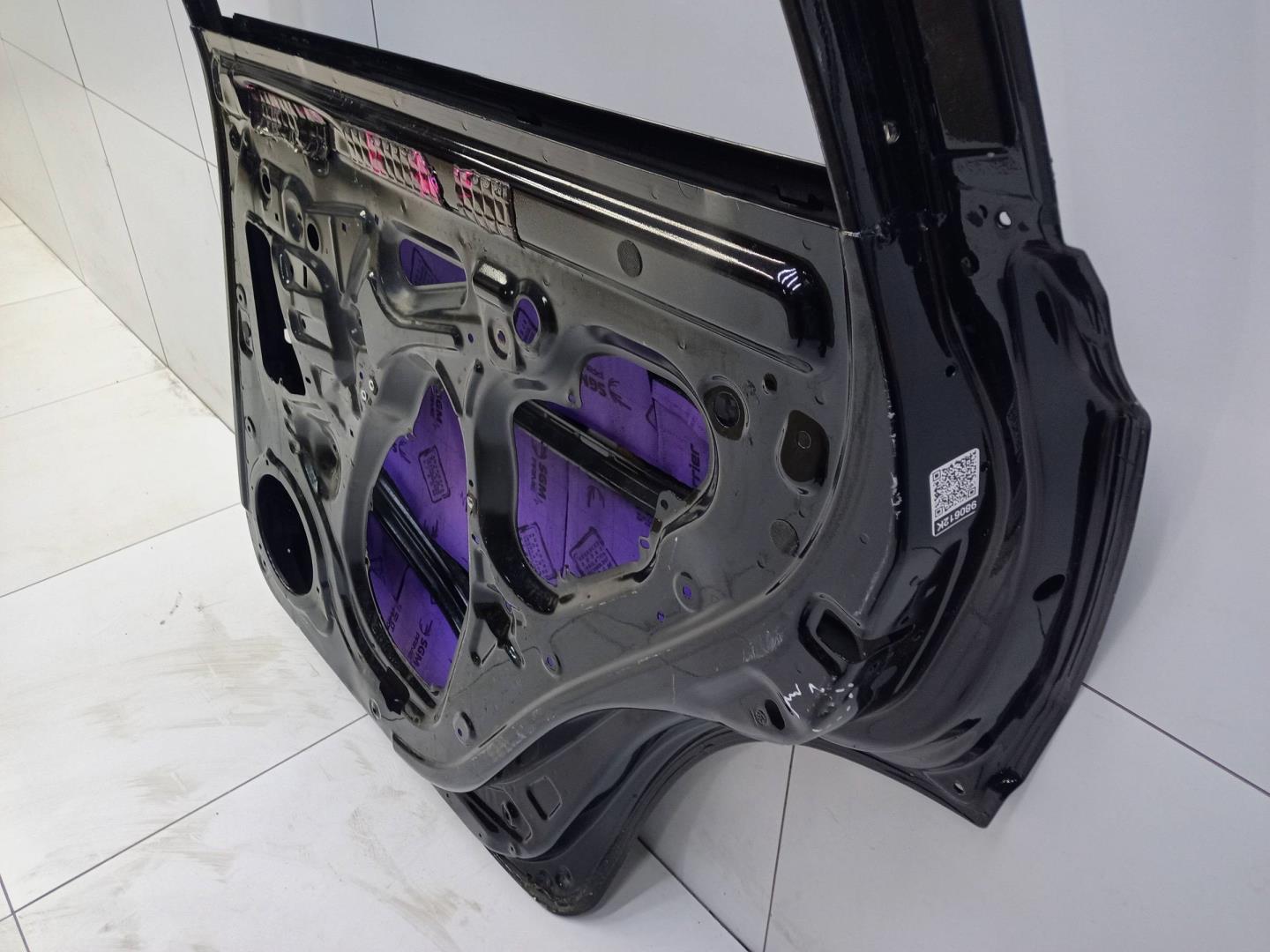 Дверь задняя правая