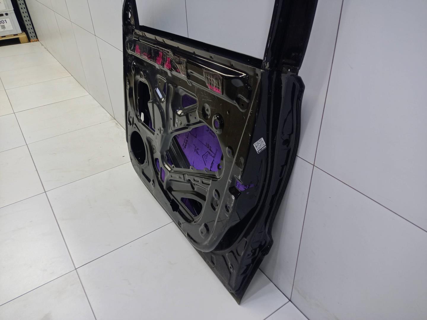 Дверь передняя правая