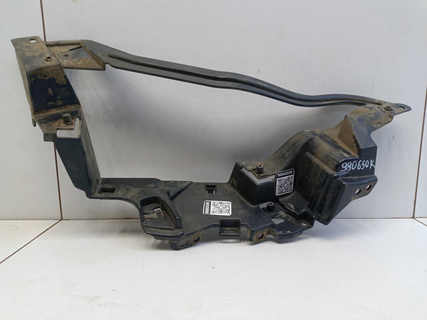 Кронштейн глушителя