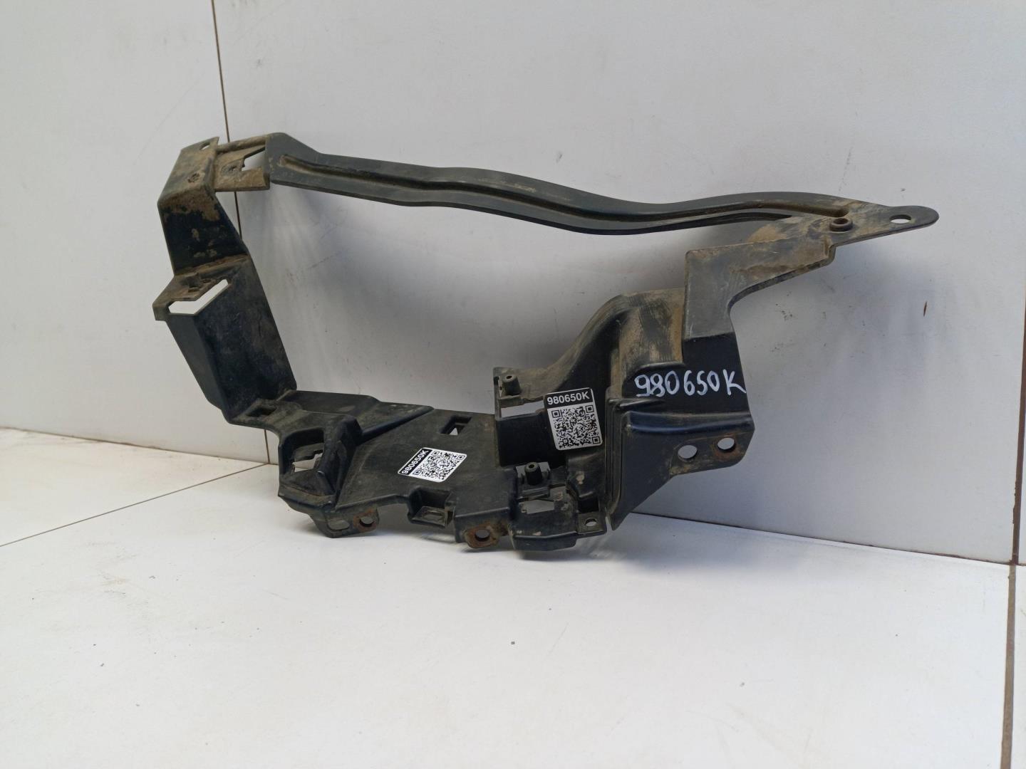 Кронштейн глушителя