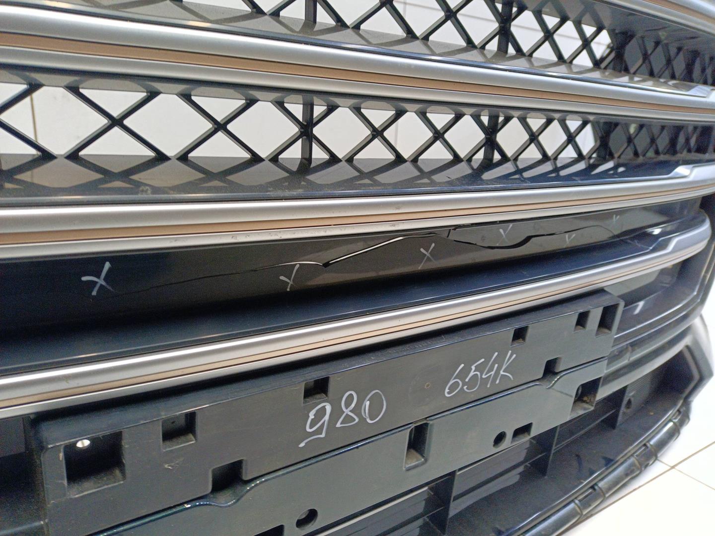 Бампер передний